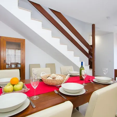 Faina Villa *